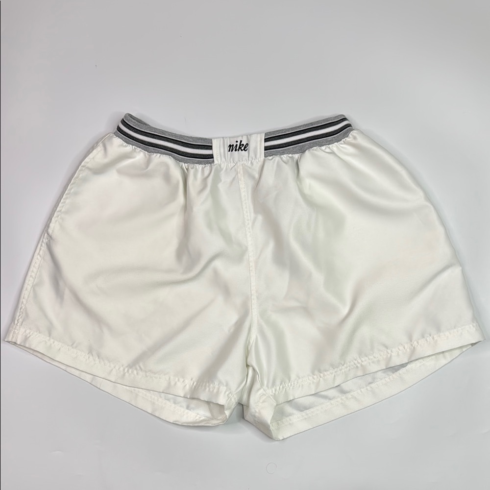 Vintage Nike White Stretch Drawstring Waist Shorts Size XL (16-18)